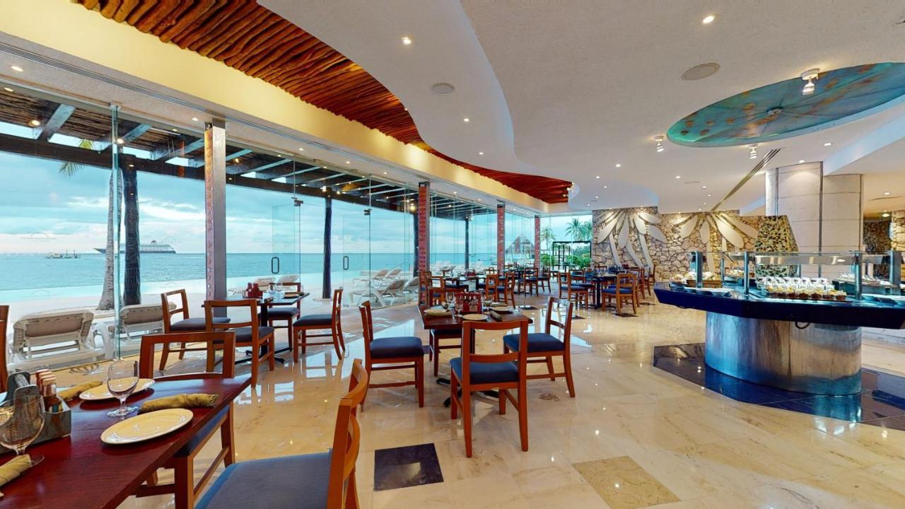 그랜드 파크 로얄 코수멜 - 올인클루시브 외부 사진 The buffet at the hotel